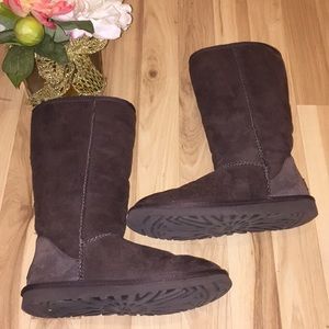 Ugg brown tall boots size 7